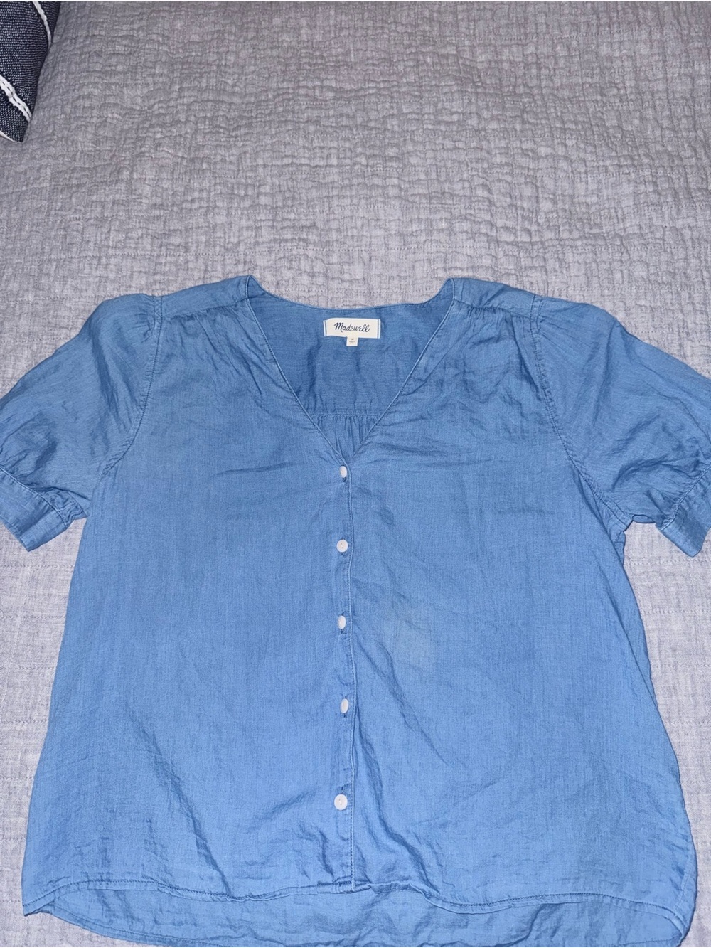 Madewell Light Blue Chambray Short Sleeve Button-Front V-Neck Top